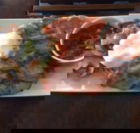 Straight and Narrow - Yamba Accommodation