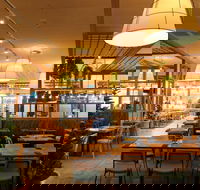 FIRESTONE Kitchen  Bar - Revesby Workers' - Yamba Accommodation