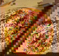 Fizza Hut - Yamba Accommodation