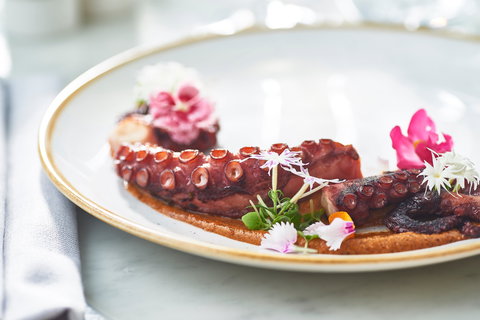 Q Dining - Yamba Accommodation 1