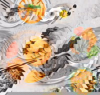 DJ's Diner - Yamba Accommodation