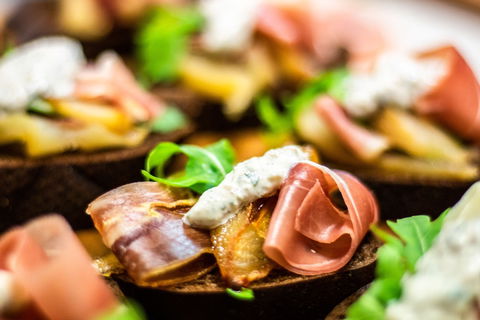 Mr Bold Catering Co - Yamba Accommodation 1