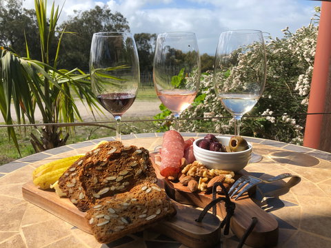 Vineyard 28 - Yamba Accommodation 2