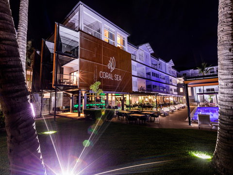 The Rocks - Restaurant, Bar, Pool Club - Yamba Accommodation 0