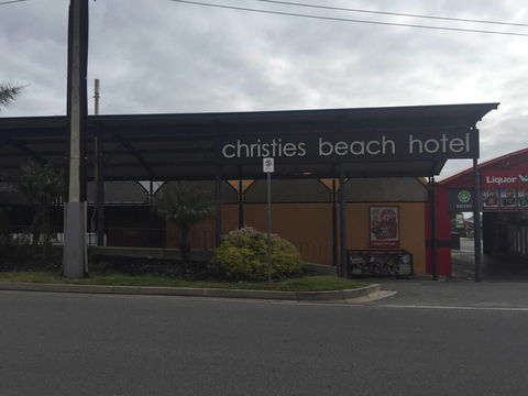 Christies Beach Hotel - Yamba Accommodation 0