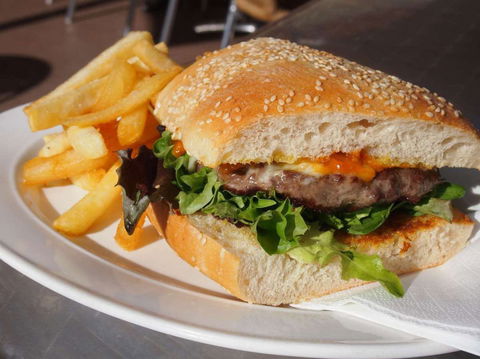 The Commercial Hotel - Yamba Accommodation 0