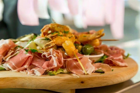 Abruzzo Club - 377 On Lygon - Yamba Accommodation 0