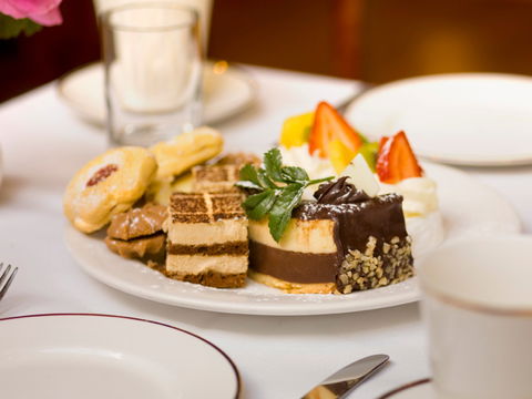 Avenue Restaurant & Lobby Bar - Yamba Accommodation 0