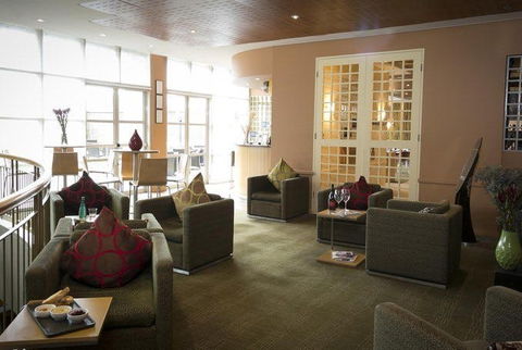 M Bar And Terrace - Mercure Sydney Parramatta - Yamba Accommodation 0