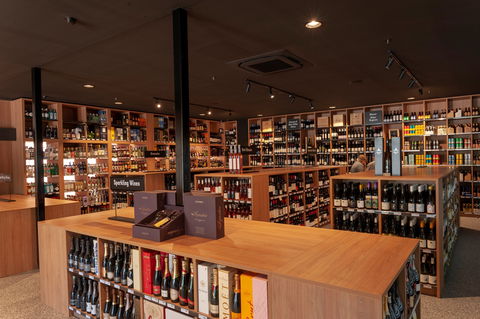 Angas Park Cellars - Yamba Accommodation 1