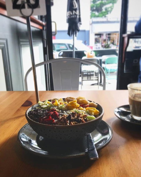 Danes - Off The Rails - Yamba Accommodation 0