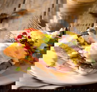 The Coffee Club - Glenmore Park - Yamba Accommodation