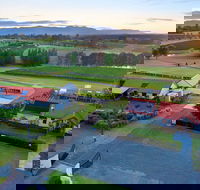 Travertine Wines - Yamba Accommodation