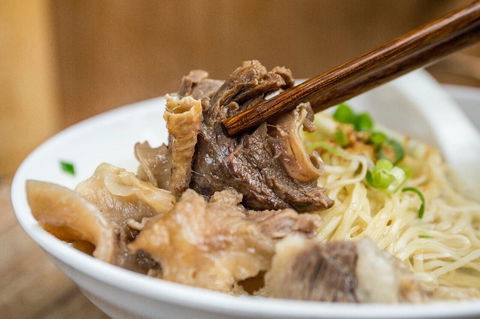 Hong Kitchen - Yamba Accommodation 0