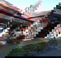 Mogo Fudge and Ice Cream /  Courtyard Cafe / Lots of Lollies Mogo - Yamba Accommodation