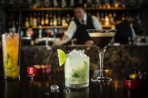 Ostani Lounge, Bar & Restaurant - Yamba Accommodation 2