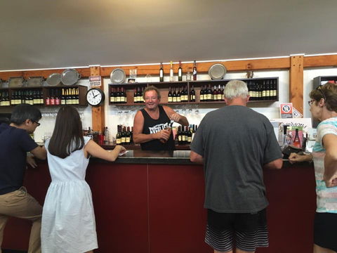 Petersons Wines On Broke Road - Yamba Accommodation 2