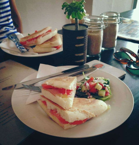 Side Pocket Espresso - Yamba Accommodation 0