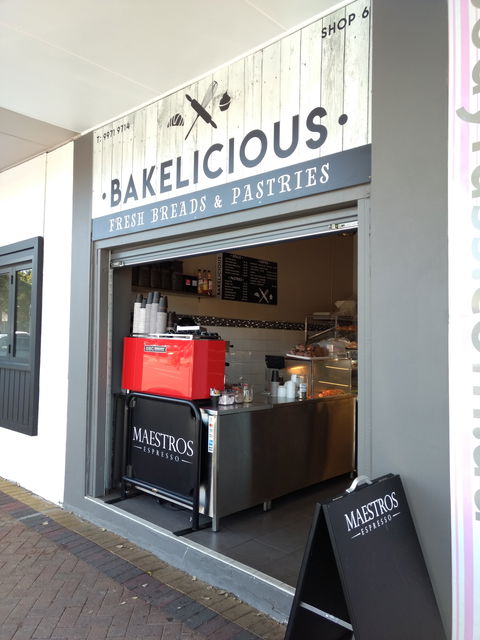Bakelicious - Narraweena Cake Shop - Yamba Accommodation 0