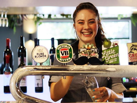 The Windsor Castle Hotel - Yamba Accommodation 0