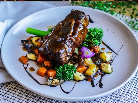 The Windsor Castle Hotel - Yamba Accommodation 1