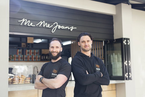 Me Me Joans - Yamba Accommodation 0