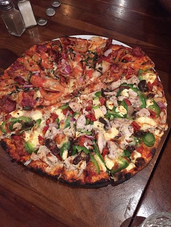 Allegro Pizza - Yamba Accommodation 0