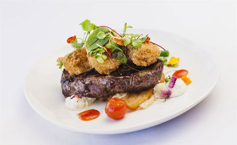L' Aqua Restaurant - Yamba Accommodation 4