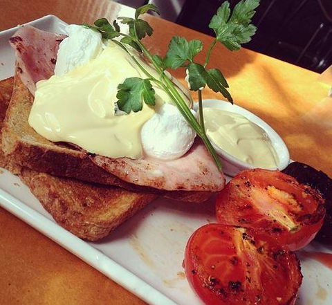 Agatha's Licensed Cafe - Yamba Accommodation 9