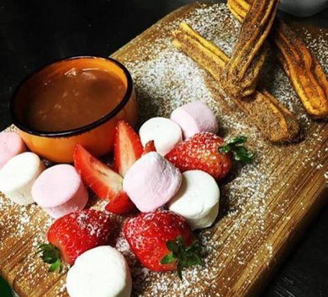 Agatha's Licensed Cafe - Yamba Accommodation 13