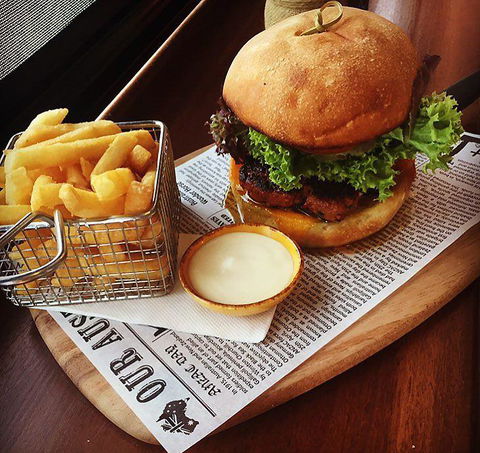 Agatha's Licensed Cafe - Yamba Accommodation 5