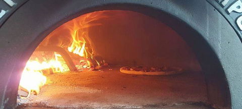 The Hub Pizza & Beer - Yamba Accommodation 4