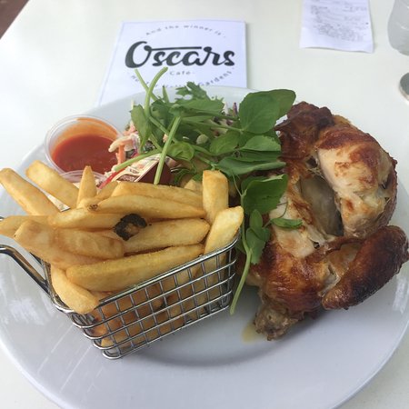 And The Winner Is Oscars - Yamba Accommodation 0
