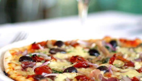 The Foreshore Bar & Restaurant - Yamba Accommodation 5