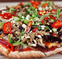Cargo Bar Pizza Lounge - Yamba Accommodation