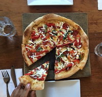 Delisio Pizza - Yamba Accommodation