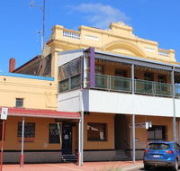 Mount Barker Hotel - Yamba Accommodation