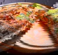 Straddie Wood Fired Pizza - Yamba Accommodation