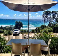 Manta Ray Bistro at Stradbroke Island Beach Hotel - Yamba Accommodation