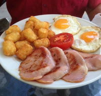 Smiley Piggy Cafe - Yamba Accommodation