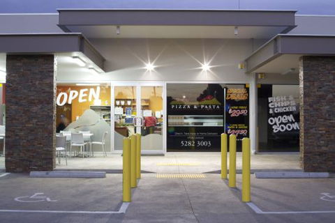 Town & Country, Pizza & Pasta - Yamba Accommodation 0