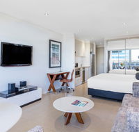 Meriton Suites Broadbeach - Yamba Accommodation