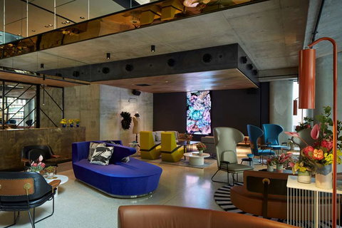 QT Melbourne - Yamba Accommodation 1