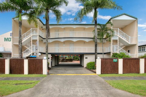 Cairns City Sheridan - Yamba Accommodation 0