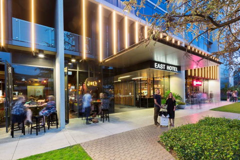 East Hotel - Yamba Accommodation 1