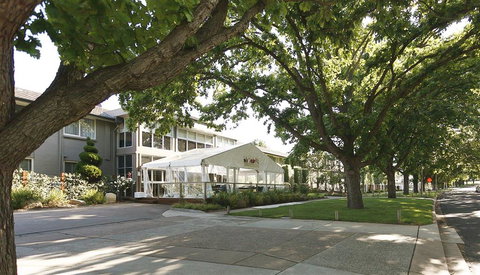 Forrest Hotel & Apartments - Yamba Accommodation 0