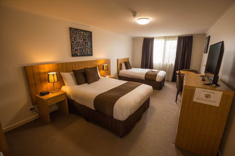 Bairnsdale International - Yamba Accommodation 6
