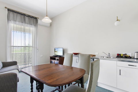 The Riversleigh - Yamba Accommodation 12
