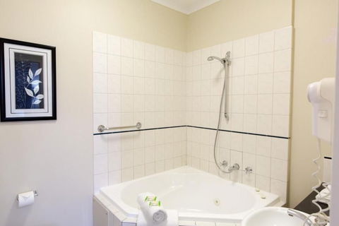 Barkly Motor Lodge - Yamba Accommodation 7