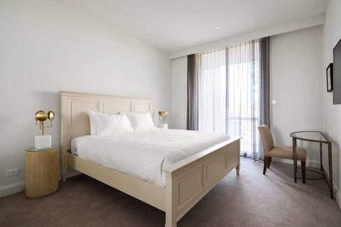 Knightsbridge Canberra - Yamba Accommodation 6